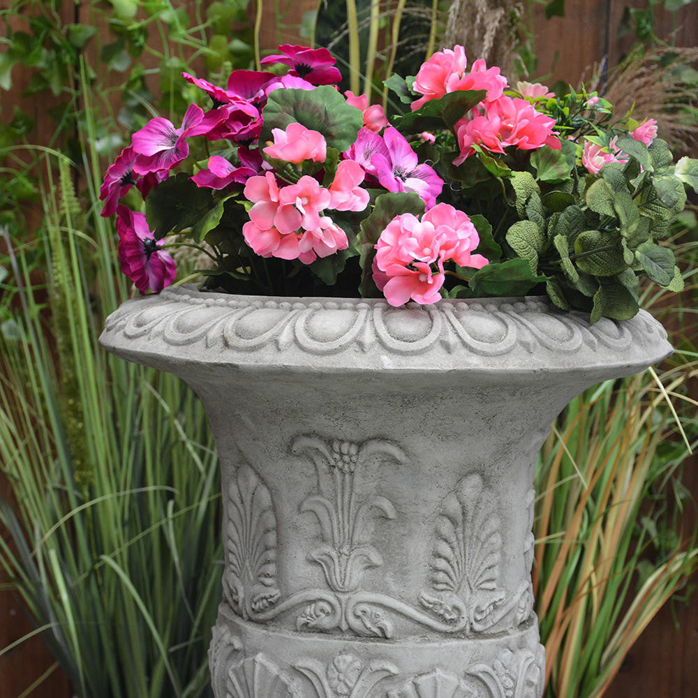 Beautifully Detailed Eddy Vase with Intricate Design and Pattern