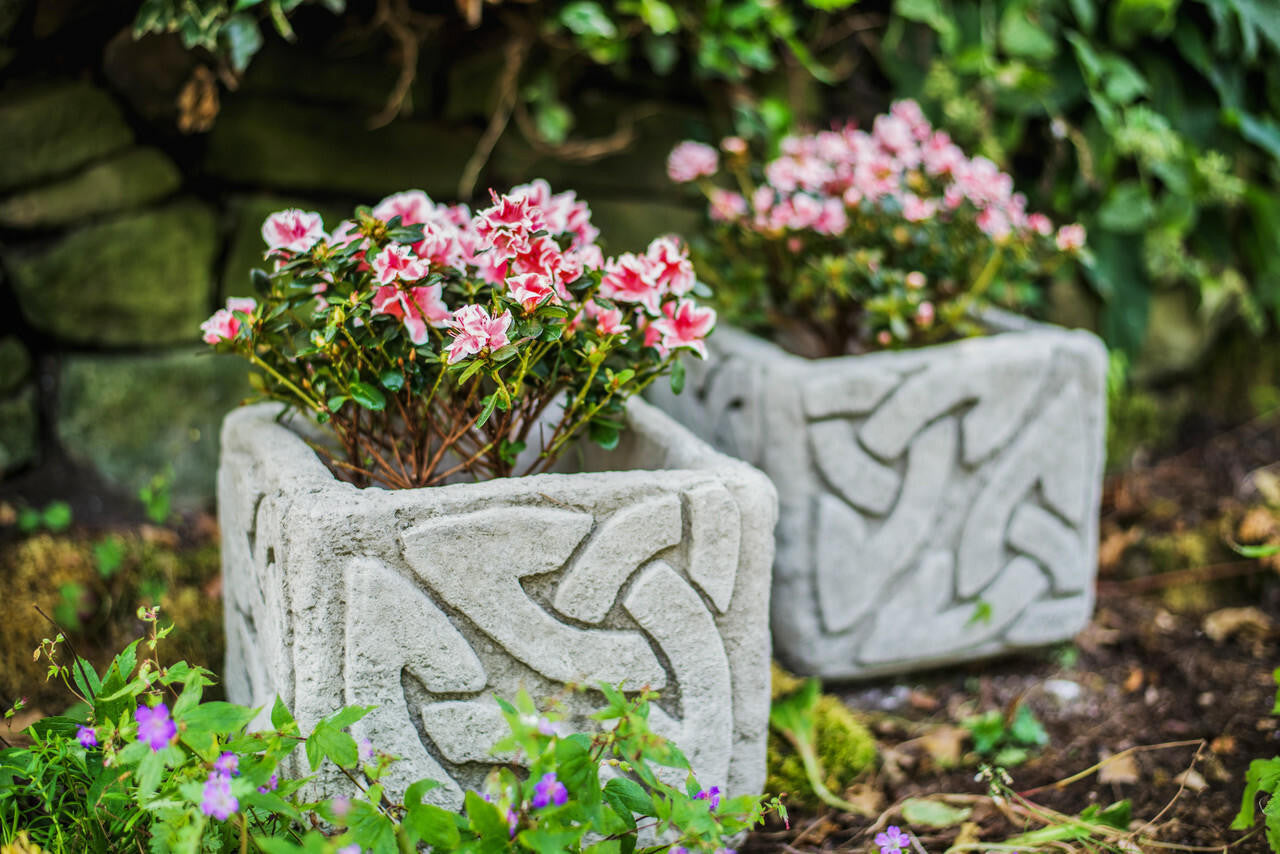 Celtic style Birdbath and Planters – Set