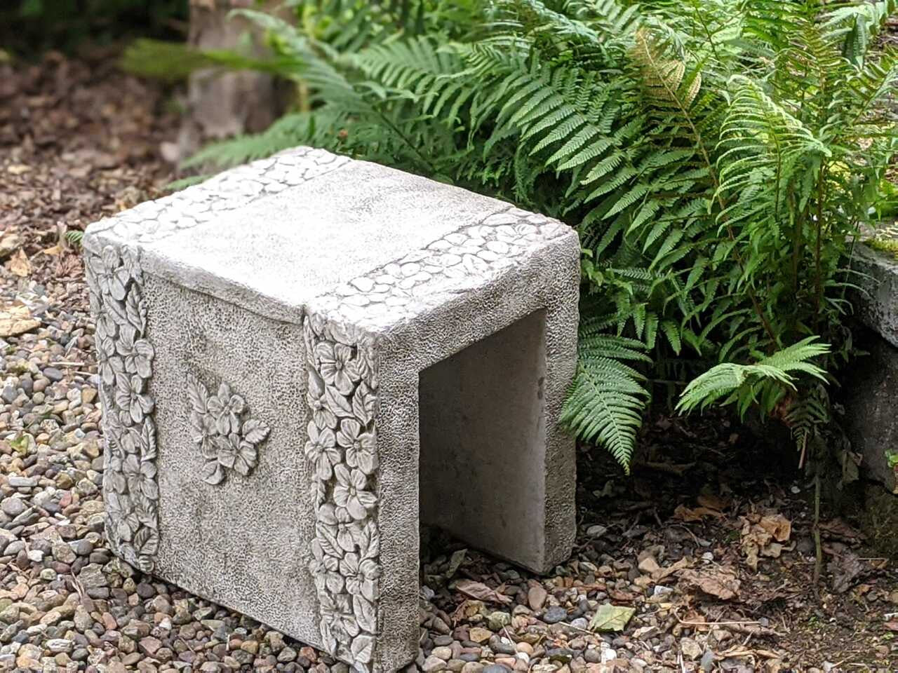 Daisy Design Stone Cast Garden Stool Seat