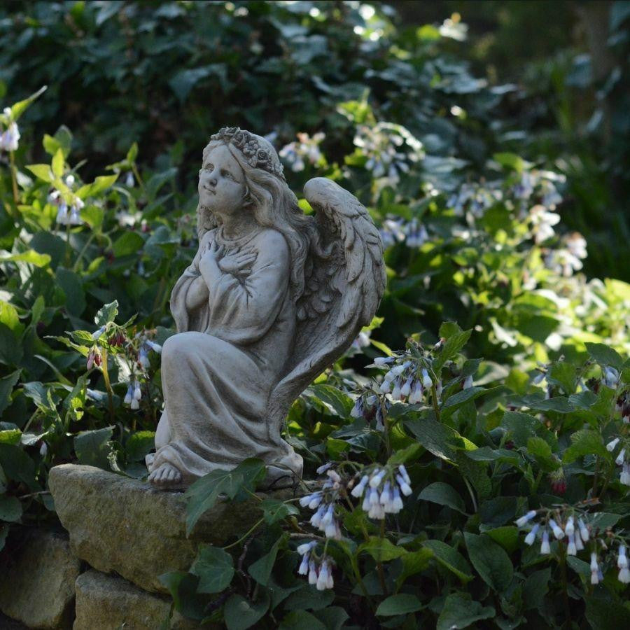 Kneeling Angel Girl with Arms Crossed