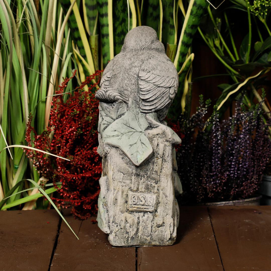 Robin on Post Statue | Bird on Post Stone Garden Ornament
