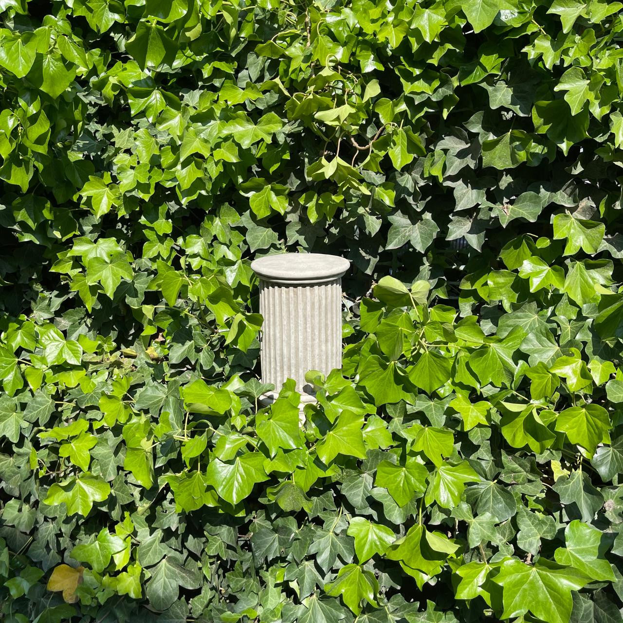 Simple Roman Style Short Pillar Column