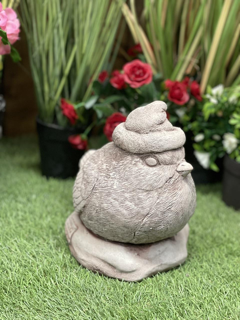 Stone Cast Christmas Robin Garden Ornament