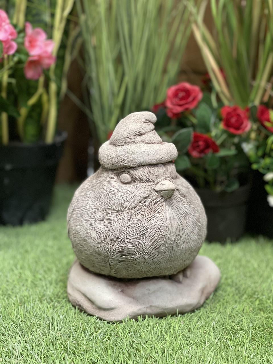 Stone Cast Christmas Robin Garden Ornament