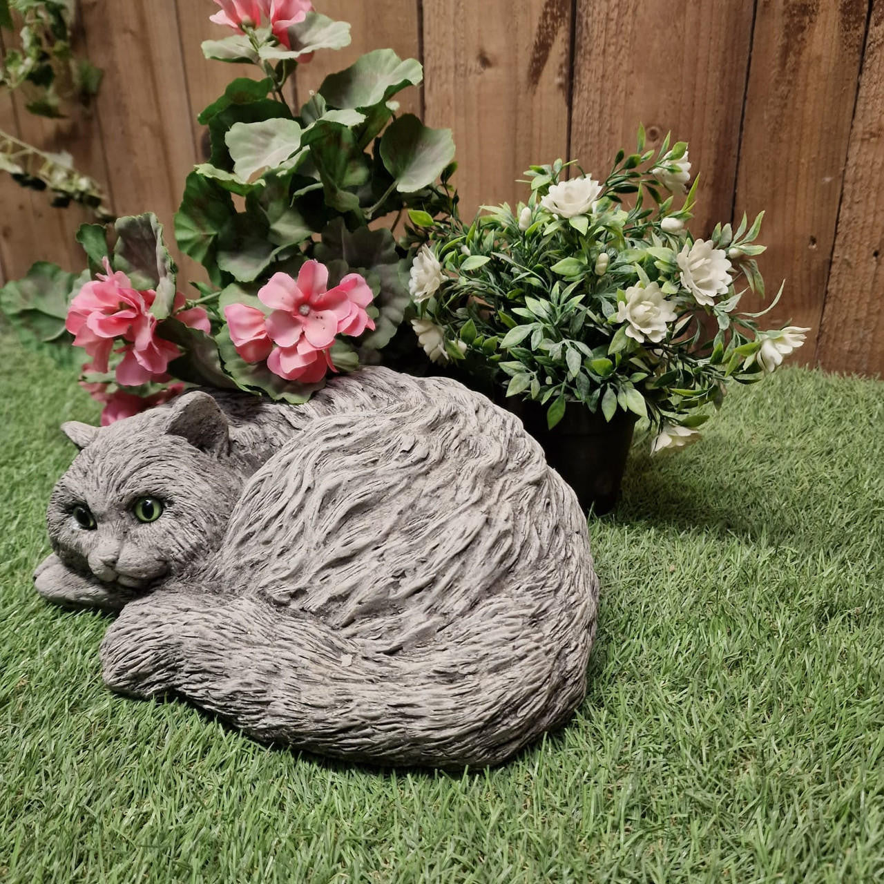 Stone Cast Persian Cat Ornament