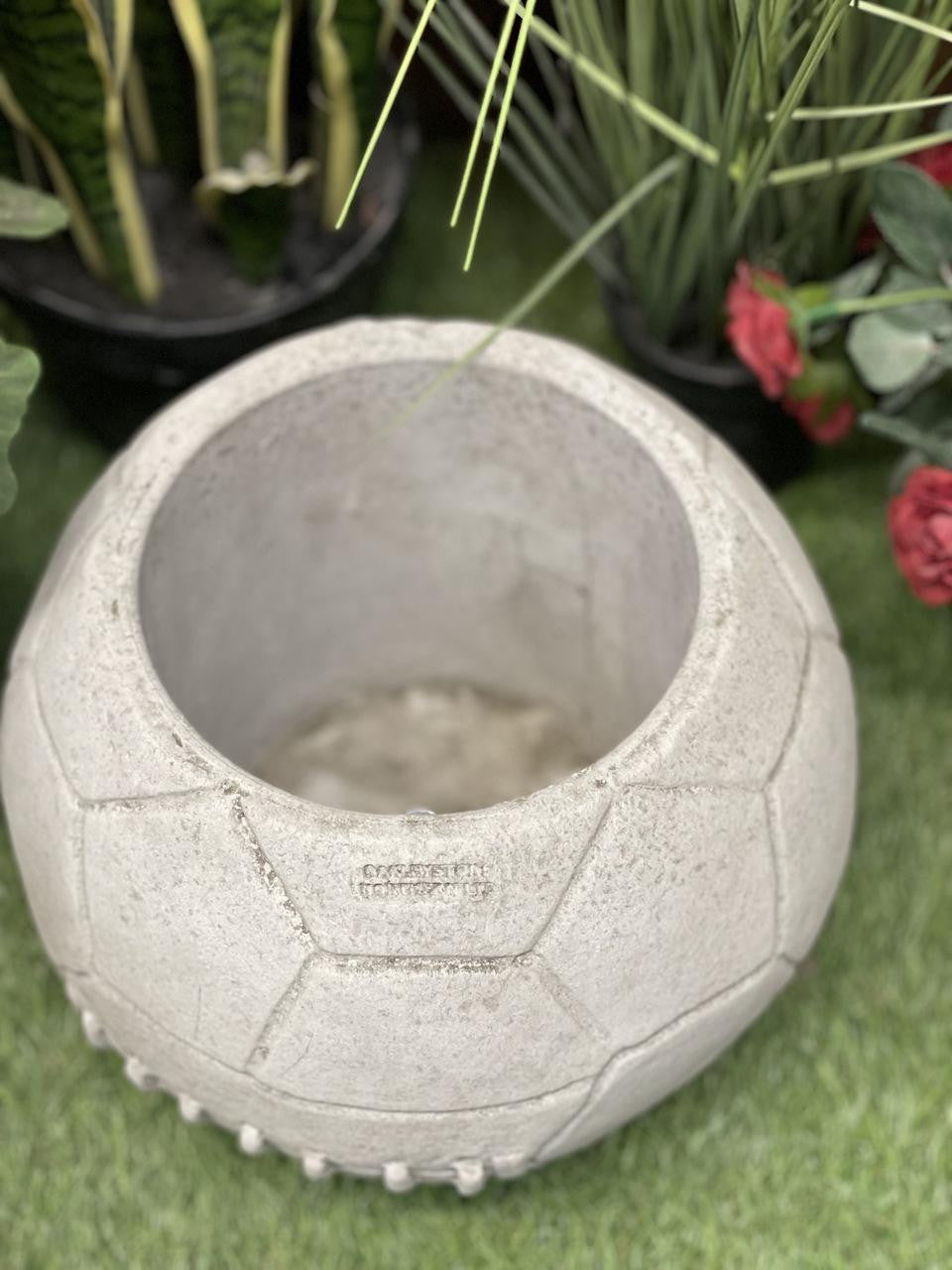 Stone cast Small Football Pot