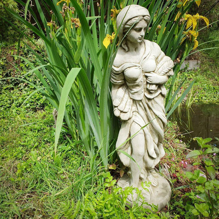 Stonecast Harvest Maiden Garden Statue Ornament Prosperity Symbol
