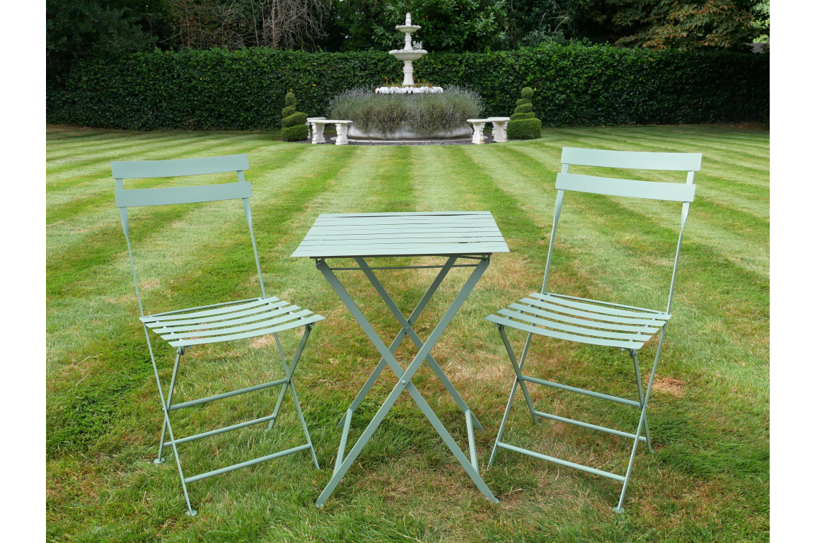 Green Metal Bistro Set – Outdoor Table & Chairs for Garden, Patio or Balcony