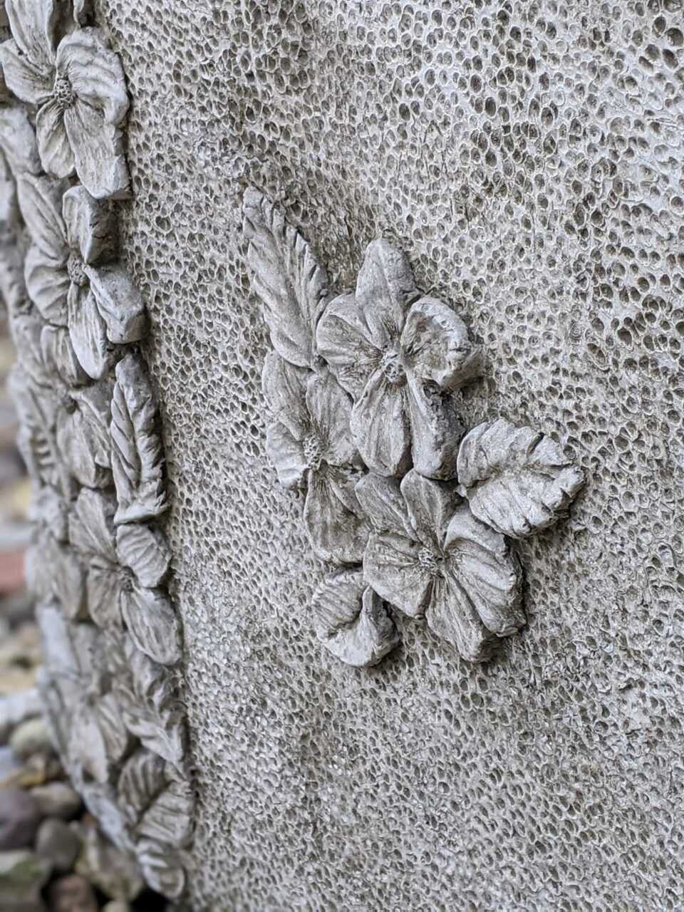 Daisy Design Stone Cast Garden Stool Seat