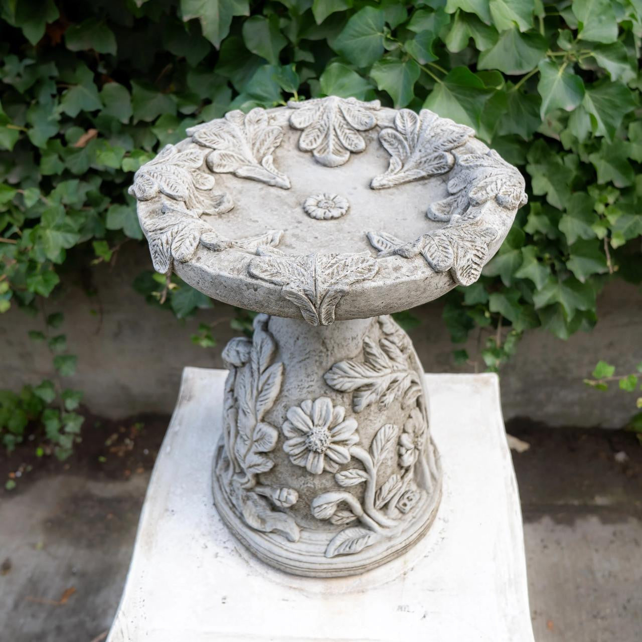 English Oak Design Stone cast Bird Bath Bird feeder