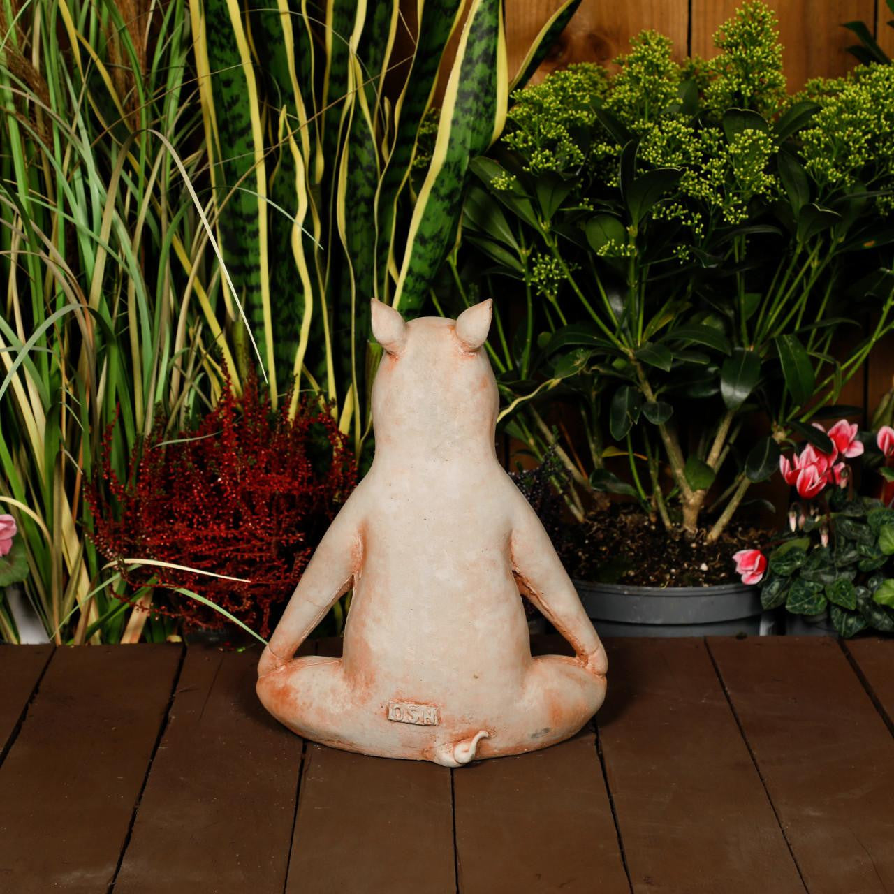 Gentle Cast Stone Yoga Pig Garden Statue Pig Garden Ornament 