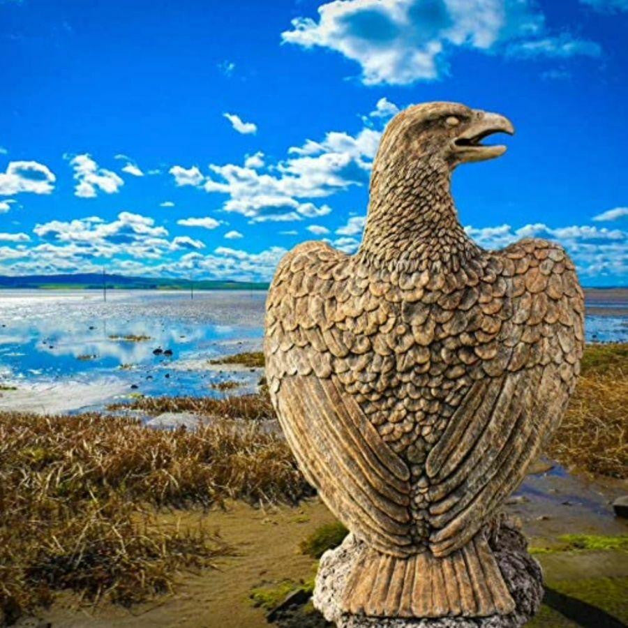 Impressive Eagle garden ornament | Stone cast eagle figure | Gatepost ...