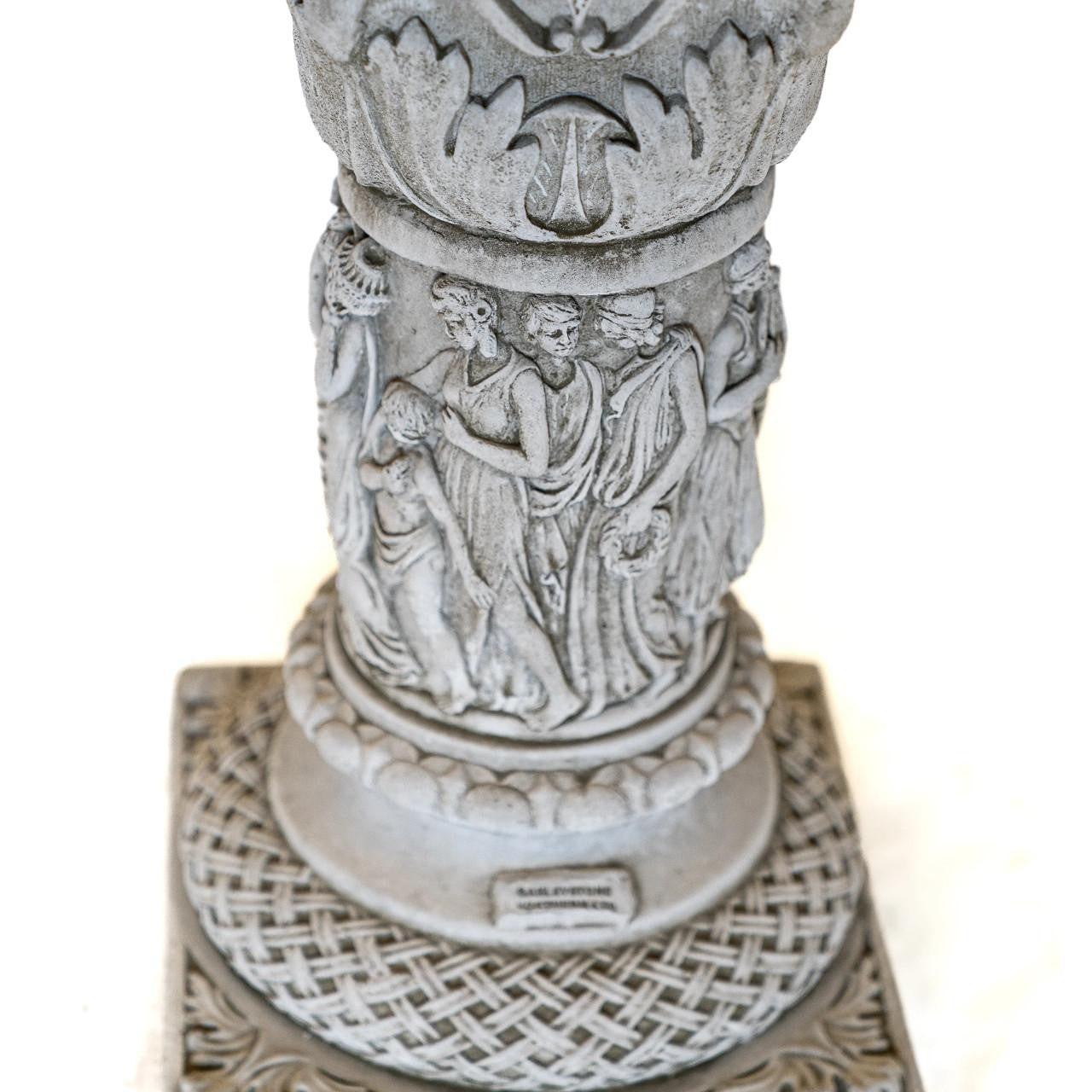 Patrician Bird Bath Elegant Stone cast Bird Bath Bird feeder