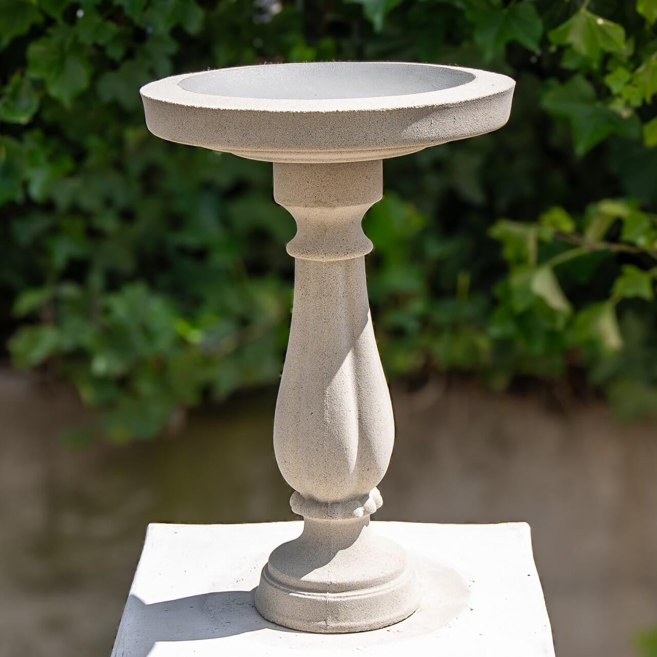 Royal design Elegant Sandstone Birdbath