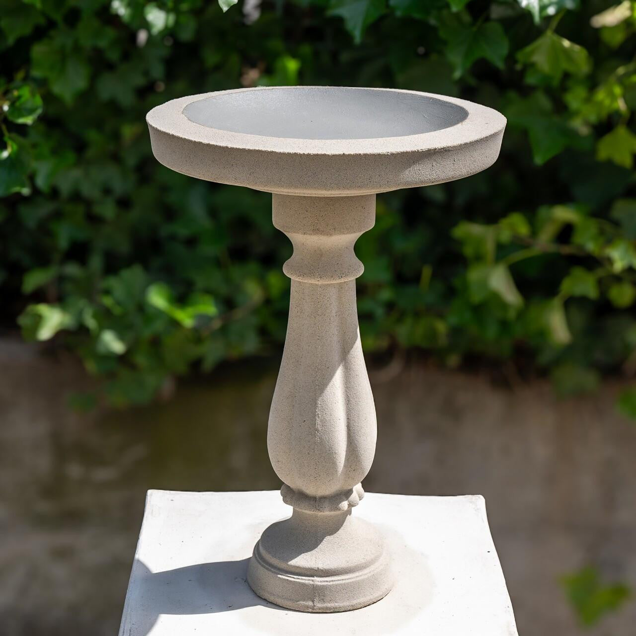 Royal design Elegant Sandstone Birdbath