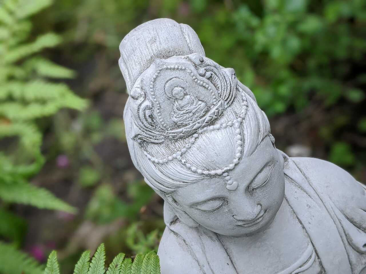 Traditional Kuan Yin Guan Yin Buddha Statue